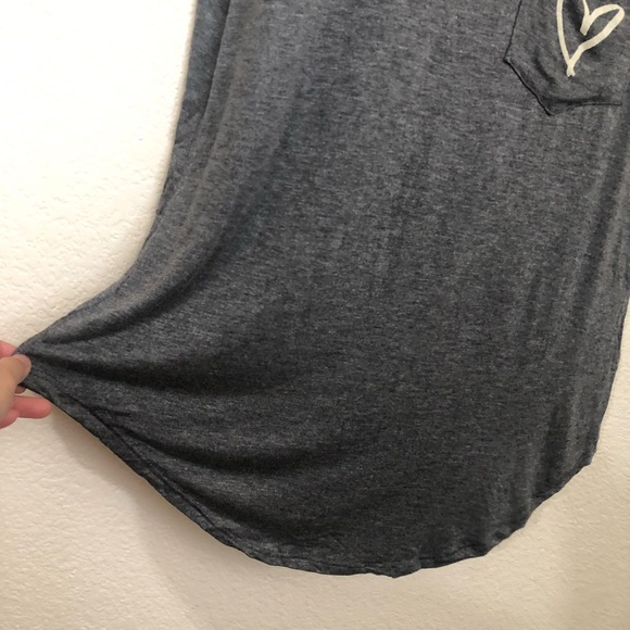 FRENCH PASTRY Gray T-Shirt Thin Soft Lightweight Heart Pocket NWT - Picture 5 of 11